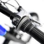 KUbikes 26 MTB 8-Speed Kids Bike - blue - Image 4