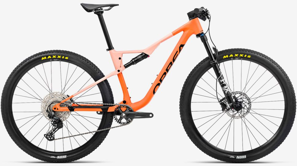29261-en-bi003640-matte-apricot-orangelimestone-beige.jpg Orbea Oiz H30 Bike 2023 - Image 1
