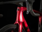 Trek ÉMONDA SLR 7 DISC Ultegra Di2 Roadbike - 2023 - Metallic Red Smoke to Red Carbon Smoke - Image 12